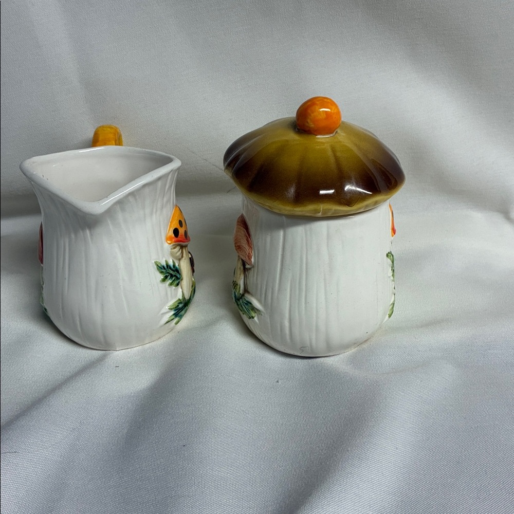 Mushroom Themed Ceramic Sugar and Creamer Set - Picture 4 of 15